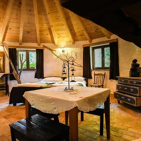 Дом отдыха Authentisches Steinhaus Im Grunen Перой