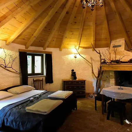 Authentisches Steinhaus Im Grunen بيت للعطل