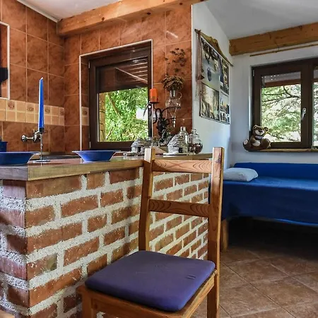 Authentisches Steinhaus Im Grunen بيت للعطل