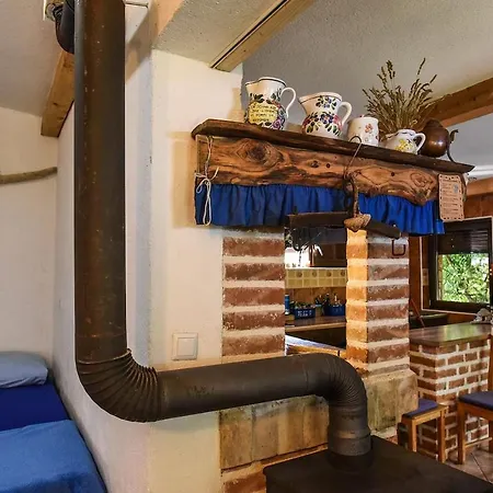 Authentisches Steinhaus Im Grunen