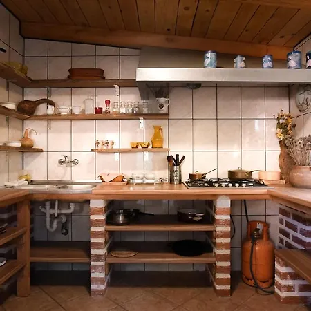 Authentisches Steinhaus Im Grunen