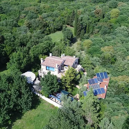 Authentisches Steinhaus Im Grunen *